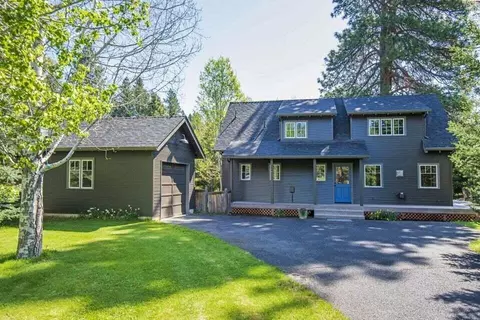 13172 SW Summer Ln, Camp Sherman, OR 97730