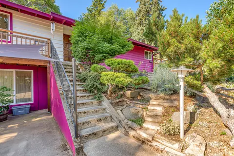 492 Morton St, Ashland, OR 97520