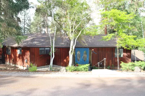 811 Ponderosa Dr, Klamath Falls, OR 97601
