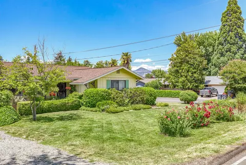 209 Ash St, Phoenix, OR 97535 photo 28