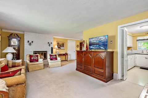 209 Ash St, Phoenix, OR 97535 photo 10