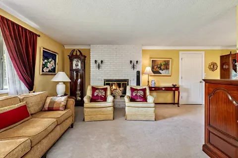 209 Ash St, Phoenix, OR 97535 photo 9