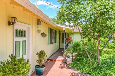 209 Ash St, Phoenix, OR 97535 photo 5