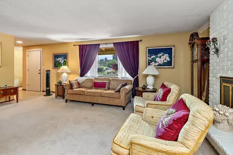 209 Ash St, Phoenix, OR 97535 photo 7