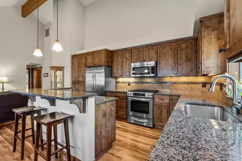 20589 Dylan Loop, Bend, OR 97702 photo 12