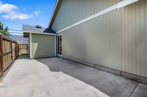 20589 Dylan Loop, Bend, OR 97702 photo 27