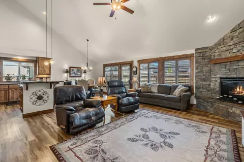 20589 Dylan Loop, Bend, OR 97702 photo 6