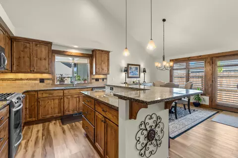 20589 Dylan Loop, Bend, OR 97702 photo 11