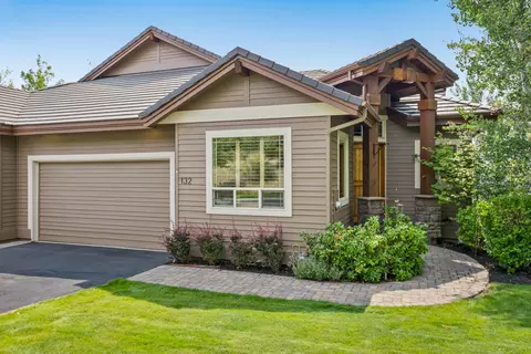 132 NW Phils Loop, Bend, OR 97703 photo 2