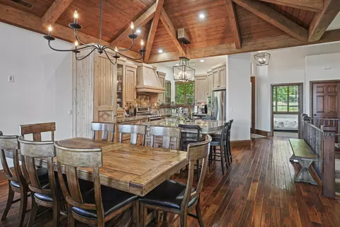 132 NW Phils Loop, Bend, OR 97703 photo 11