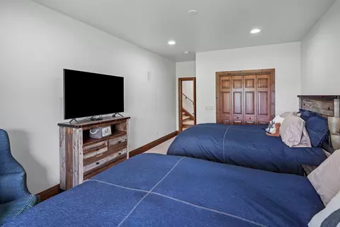 132 NW Phils Loop, Bend, OR 97703 photo 29