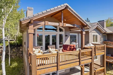 132 NW Phils Loop, Bend, OR 97703 photo 40