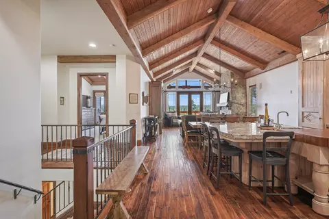 132 NW Phils Loop, Bend, OR 97703 photo 4