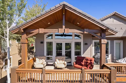 132 NW Phils Loop, Bend, OR 97703 photo 39