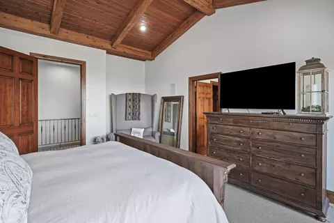 132 NW Phils Loop, Bend, OR 97703 photo 19