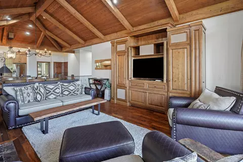 132 NW Phils Loop, Bend, OR 97703 photo 13