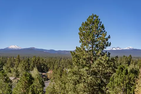 132 NW Phils Loop, Bend, OR 97703 photo 50