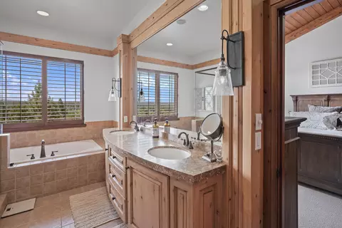 132 NW Phils Loop, Bend, OR 97703 photo 20