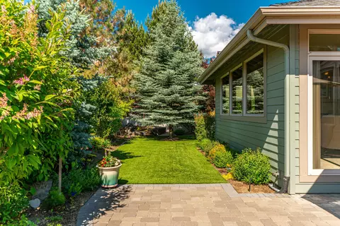 19465 Golden Meadow Loop, Bend, OR 97702 photo 39