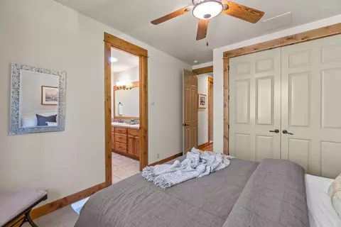 19465 Golden Meadow Loop, Bend, OR 97702 photo 23