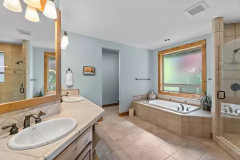 19465 Golden Meadow Loop, Bend, OR 97702 photo 17