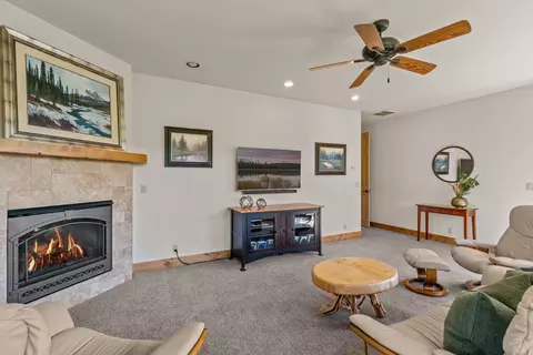 19465 Golden Meadow Loop, Bend, OR 97702 photo 28