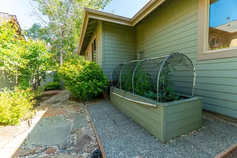 19465 Golden Meadow Loop, Bend, OR 97702 photo 41