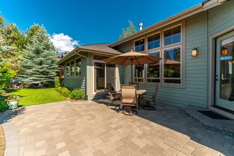 19465 Golden Meadow Loop, Bend, OR 97702 photo 38