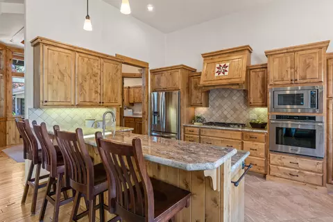 19465 Golden Meadow Loop, Bend, OR 97702 photo 9