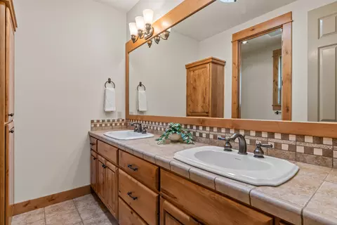 19465 Golden Meadow Loop, Bend, OR 97702 photo 24
