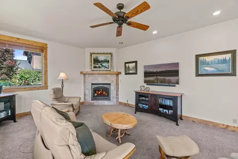 19465 Golden Meadow Loop, Bend, OR 97702 photo 27