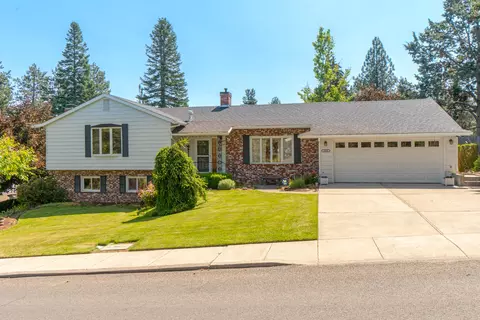1864 NE 12th St, Bend, OR 97701