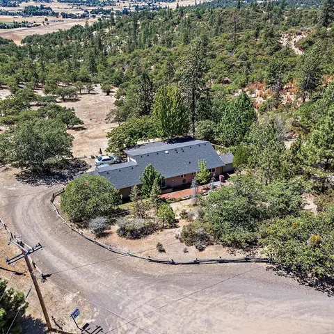 603 Leafwood Dr, Eagle Point, OR 97524 photo 5