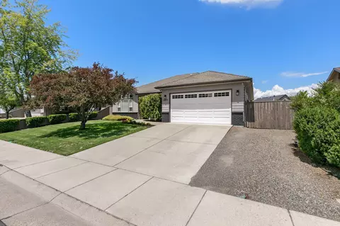 2651 Beebe Rd, Central Point, OR 97502