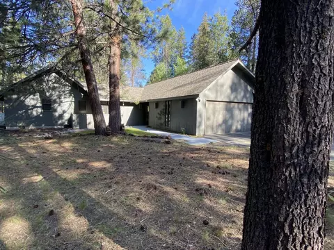 57365 Lost Ln # 1, Sunriver, OR 97707