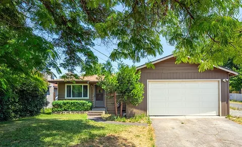 1710 Corona Ave, Medford, OR 97504
