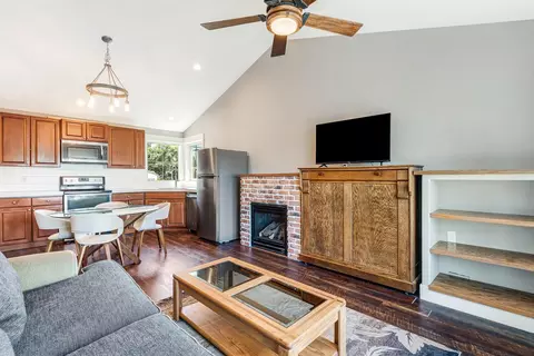 454 NE Burnside Ave, Bend, OR 97701 photo 32