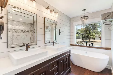 454 NE Burnside Ave, Bend, OR 97701 photo 19