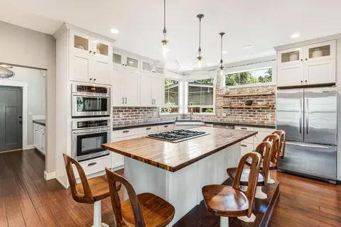454 NE Burnside Ave, Bend, OR 97701 photo 10
