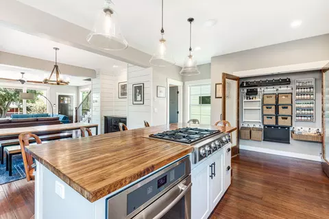 454 NE Burnside Ave, Bend, OR 97701 photo 13