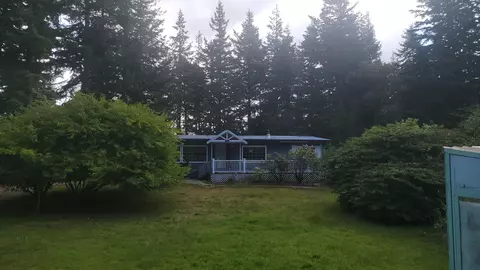 55367 Pilgrim Dr, Bandon, OR 97411