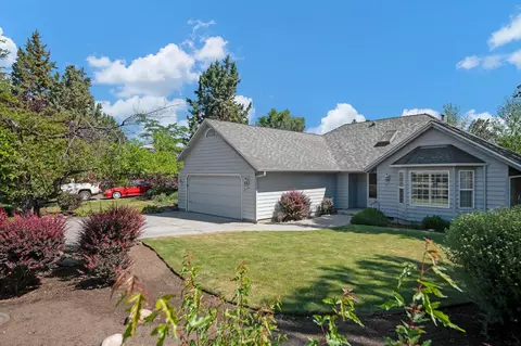 3098 NE Purcell Blvd, Bend, OR 97701