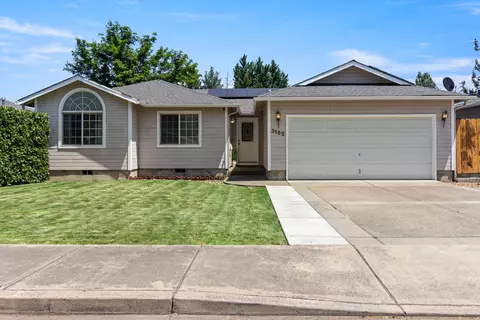 3152 Connell Ave, Medford, OR 97501