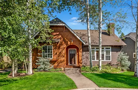 19394 SW Laurelhurst Way, Bend, OR 97702