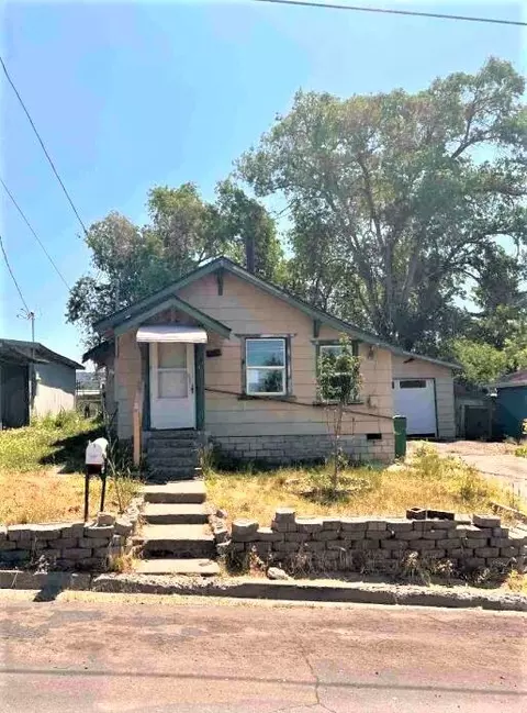 1425 Pleasant Ave, Klamath Falls, OR 97601
