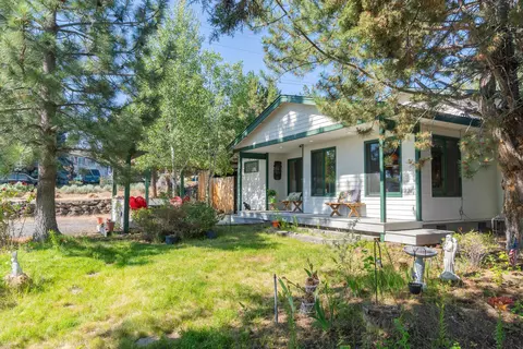 2895 SW 32nd St, Redmond, OR 97756