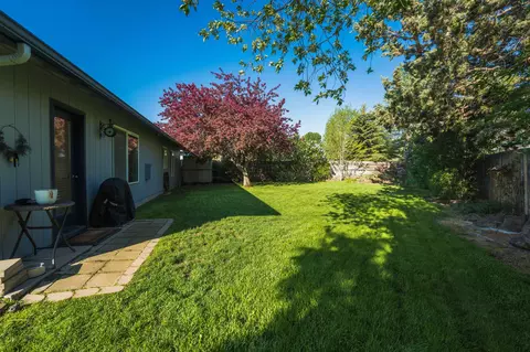 61875 Avonlea Cir, Bend, OR 97702 photo 43
