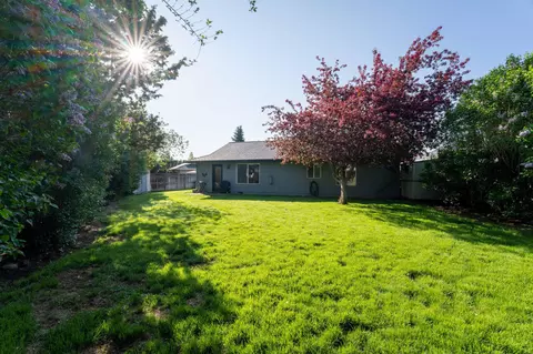 61875 Avonlea Cir, Bend, OR 97702 photo 46