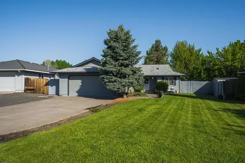61875 Avonlea Cir, Bend, OR 97702