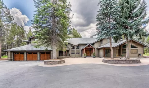55755 Cone Pl, Bend, OR 97707